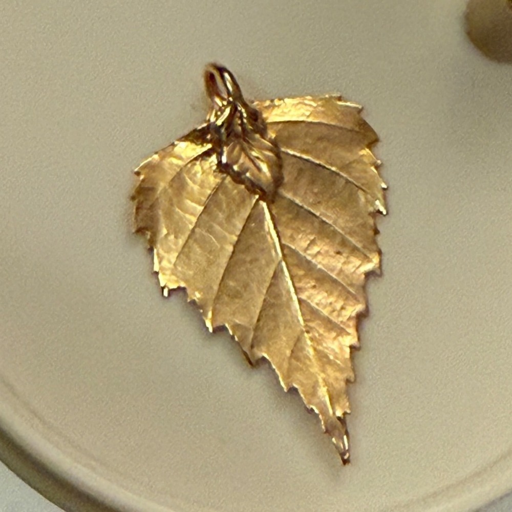 Vintage Gold Tone Birch Leaf Pendant Textured Nature‎ Inspired Charm